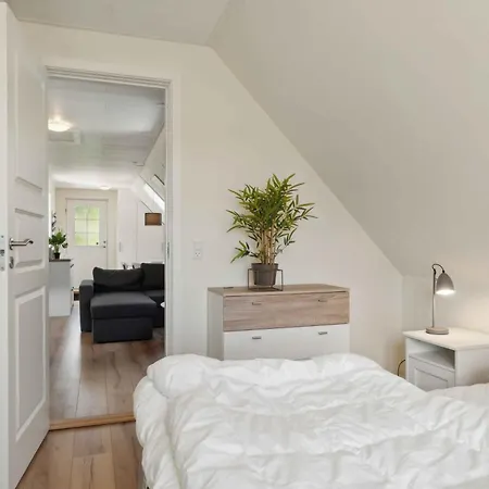 Modern With Cozy Vibes Lejlighed Klemensker